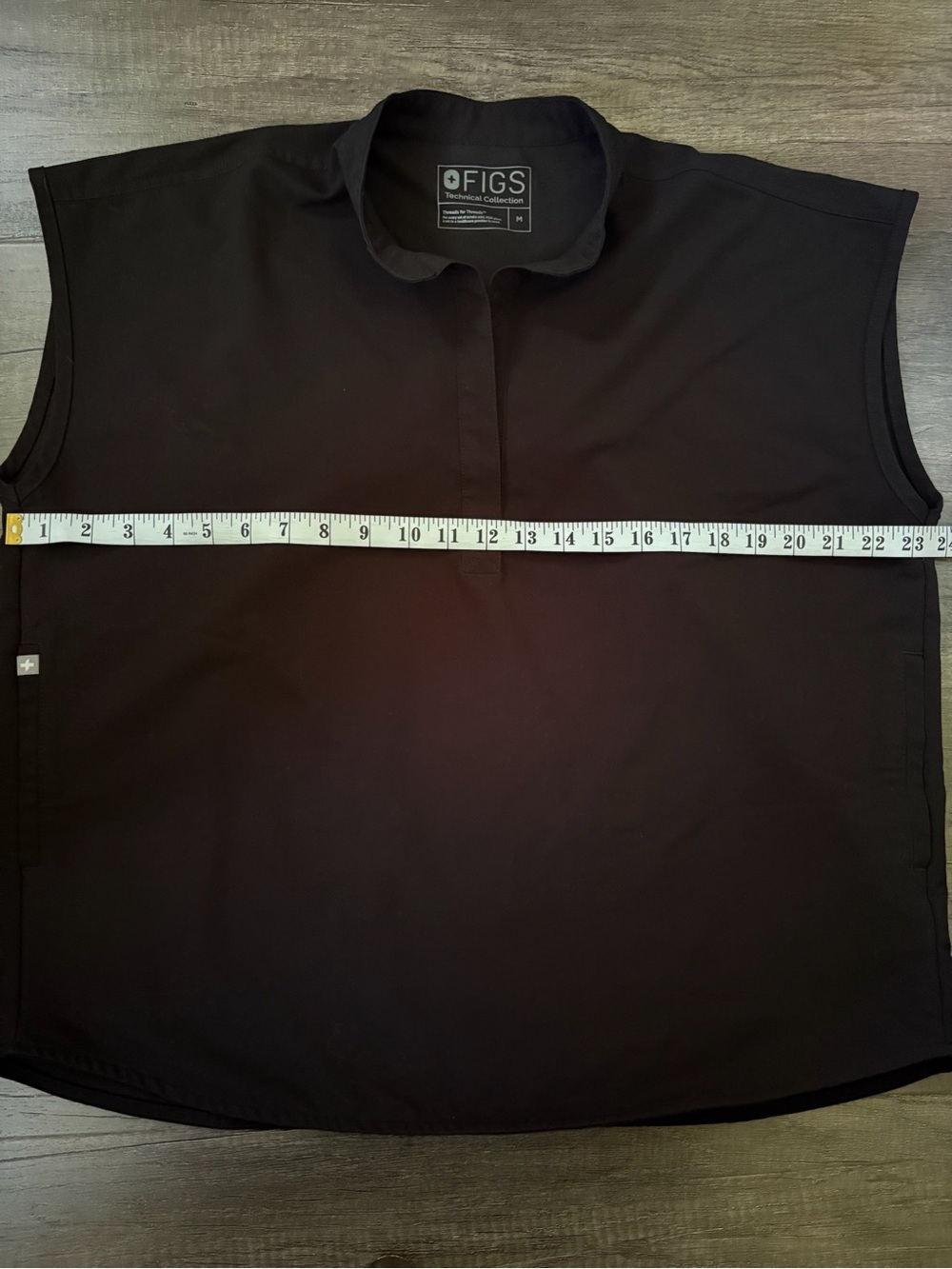 FIGS Rafaela Oversized Sleeveless Scrub Top Black M - Picture 3 of 5